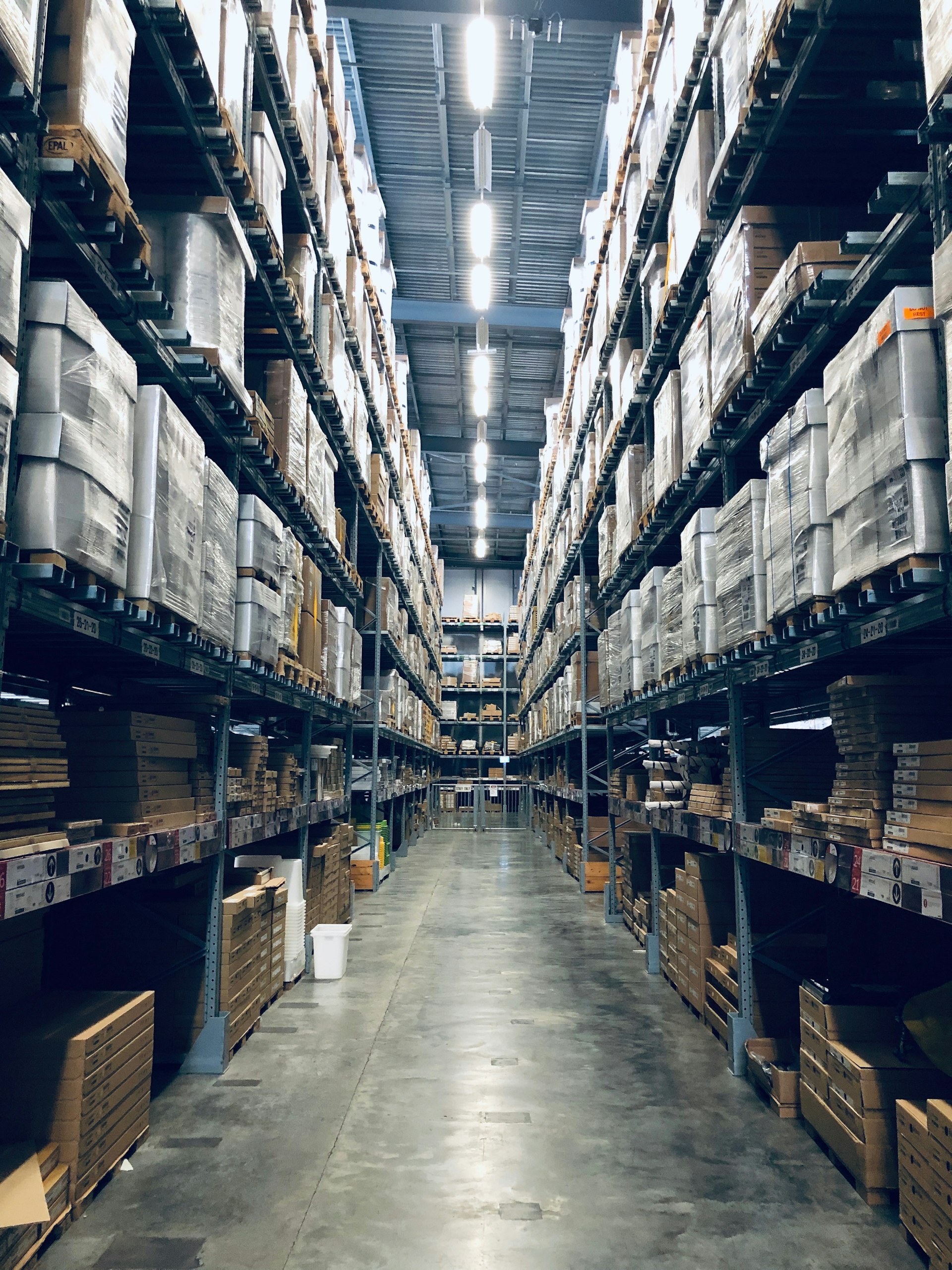 R8 Hardware industrial warehouse